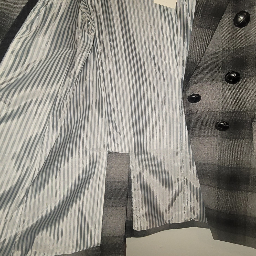Veronica Beard Gray Plaid Dickey Blazer/Jacket with Black Buttons - Picture 7 of 10